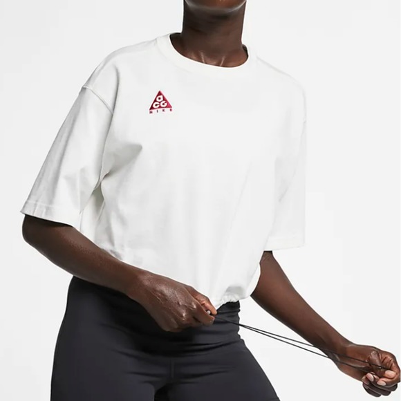 nike acg crop top